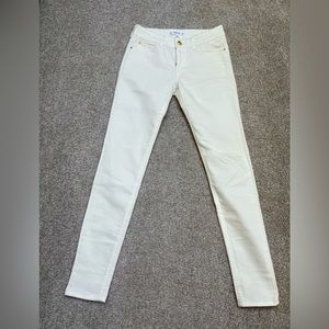 NWOT Medium-rise skinny jeans.